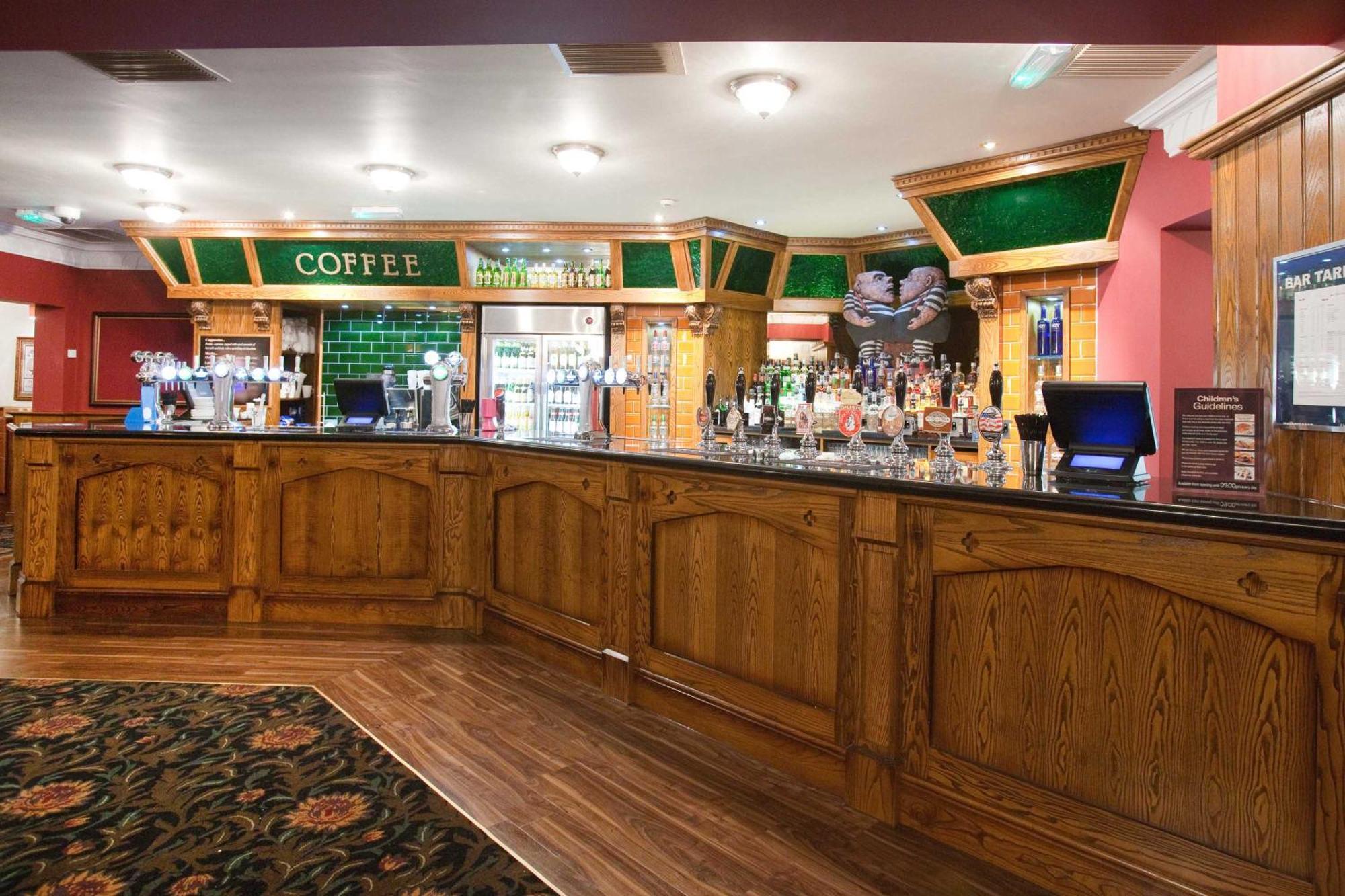 The Unicorn Hotel Wetherspoon Ρίπον Εξωτερικό φωτογραφία