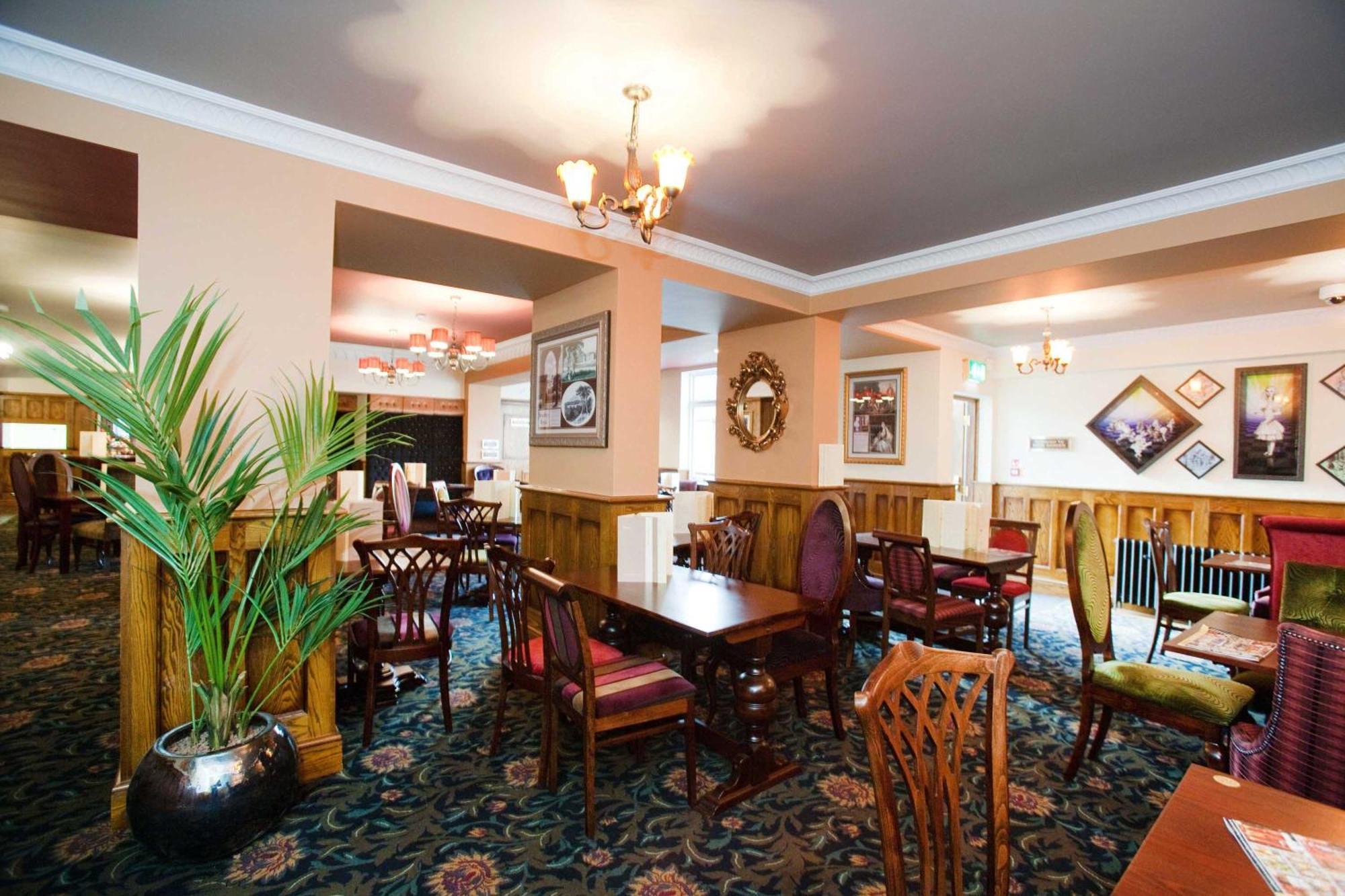 The Unicorn Hotel Wetherspoon Ρίπον Εξωτερικό φωτογραφία