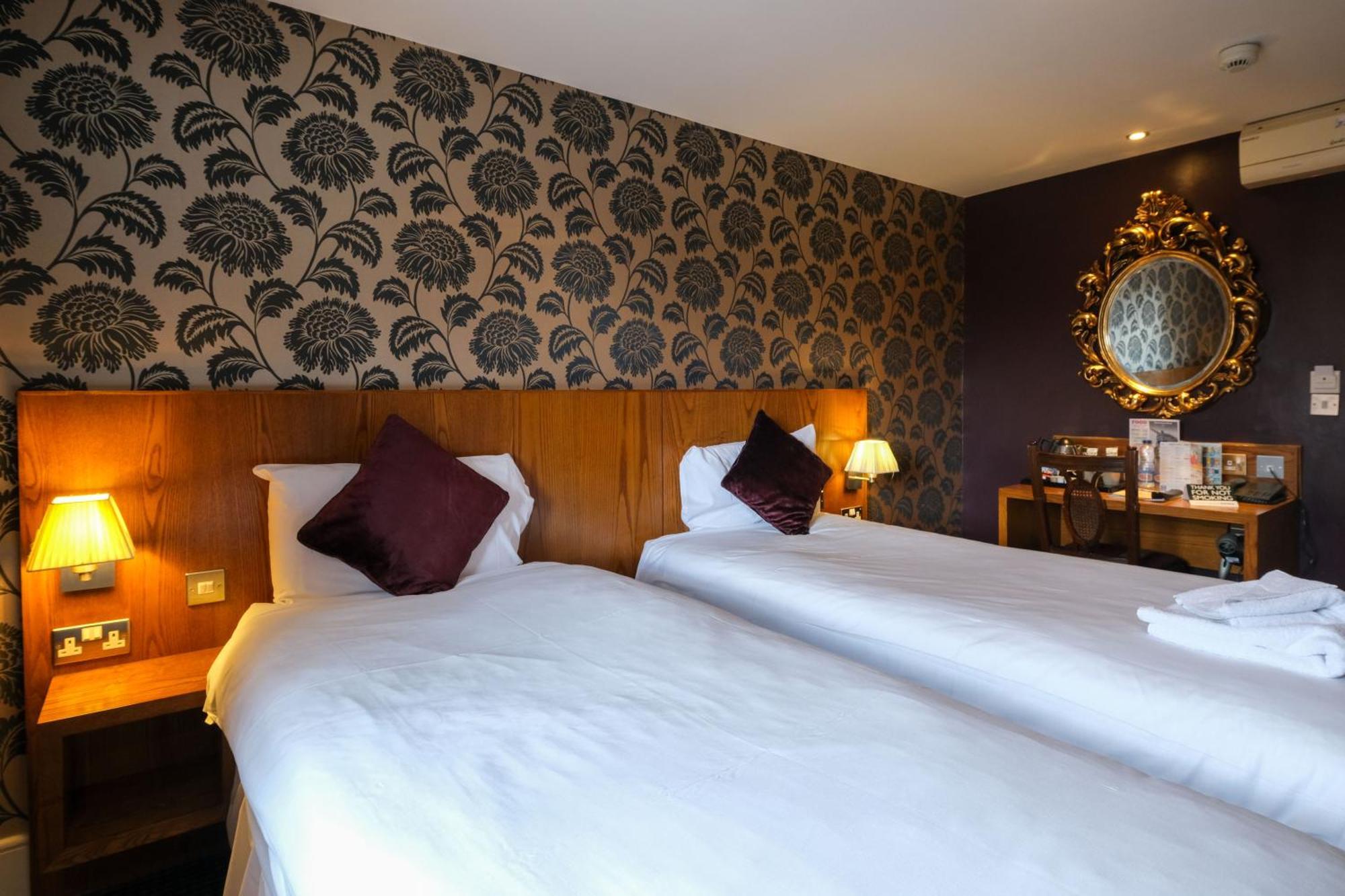 The Unicorn Hotel Wetherspoon Ρίπον Εξωτερικό φωτογραφία