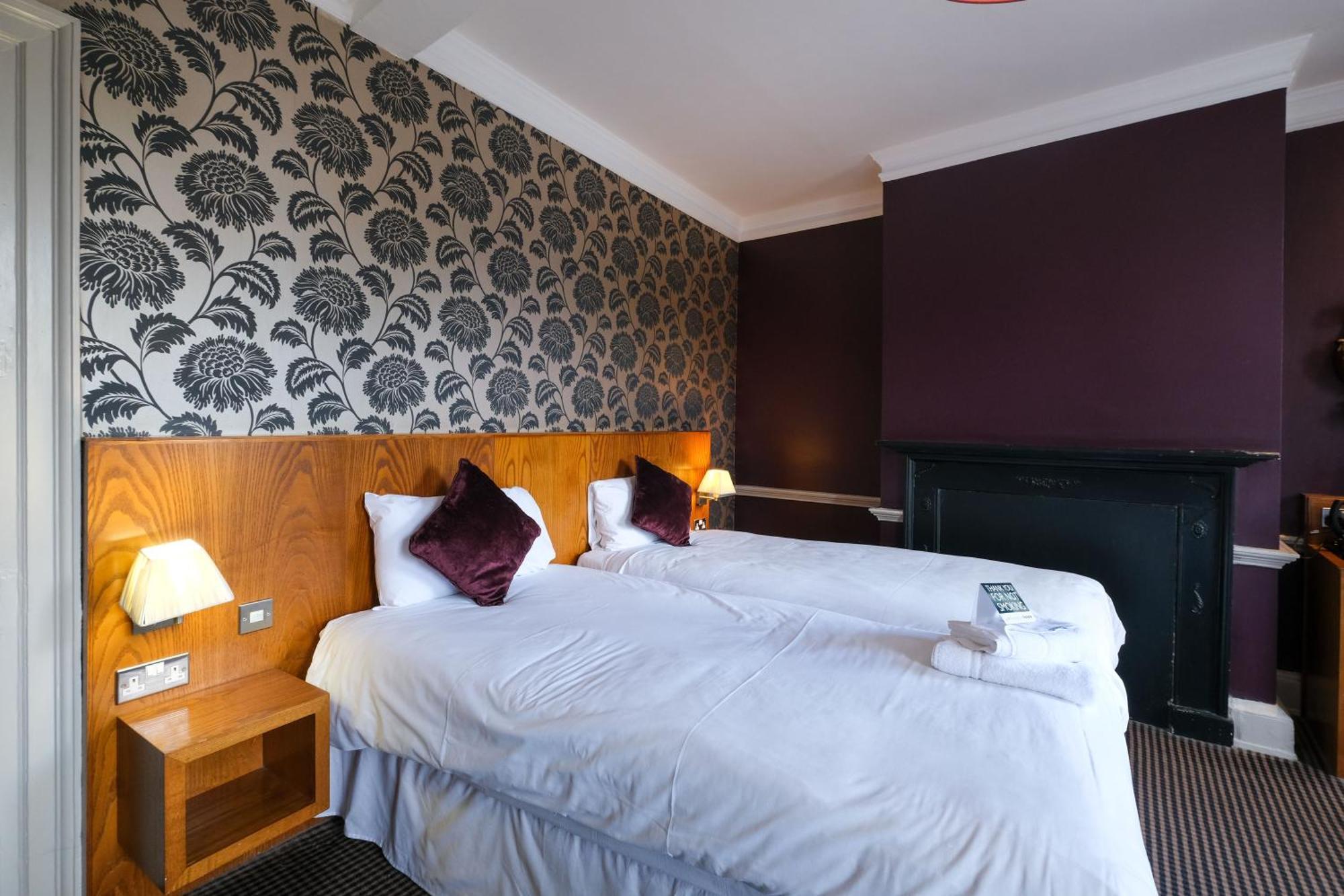 The Unicorn Hotel Wetherspoon Ρίπον Εξωτερικό φωτογραφία