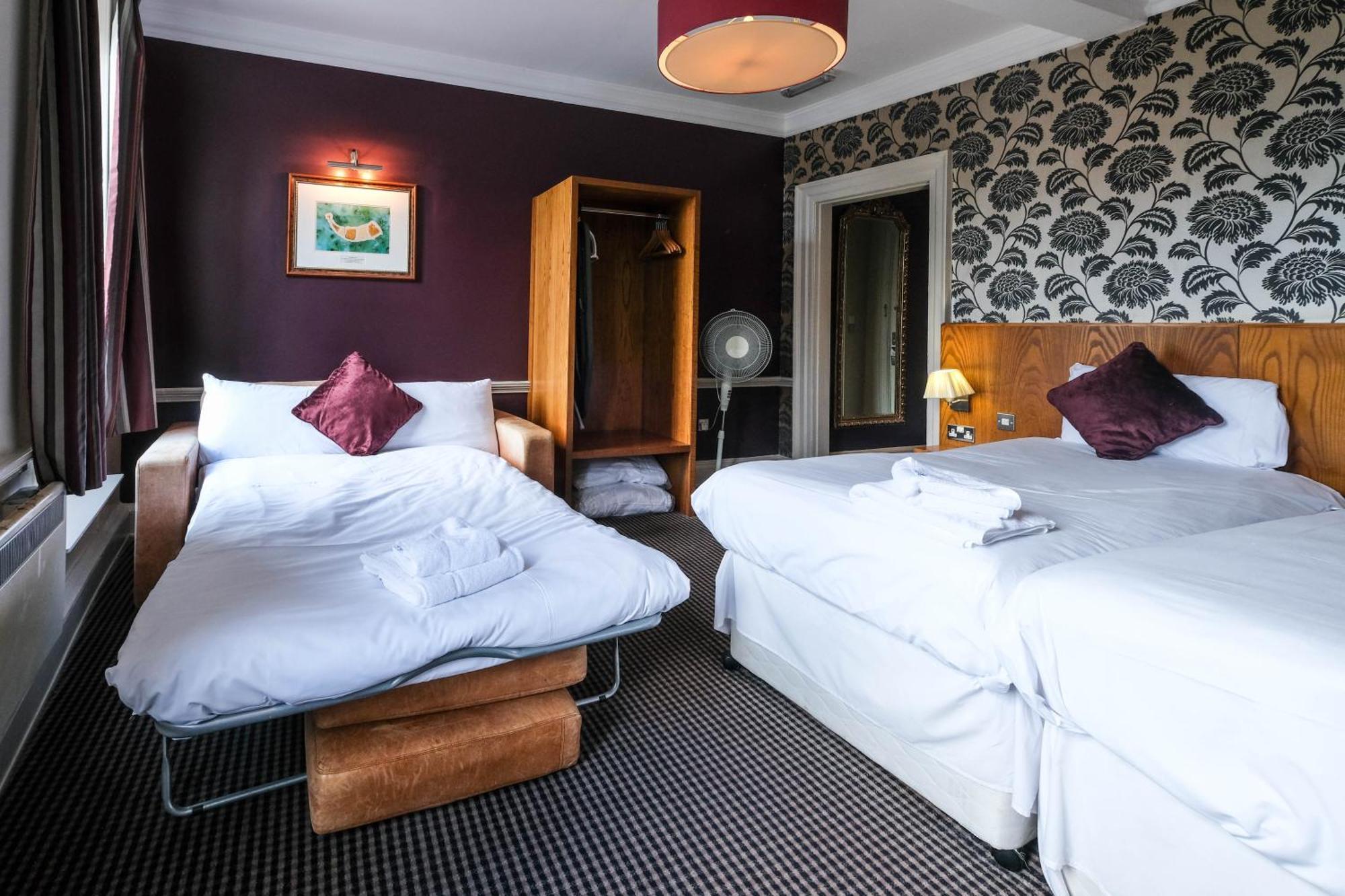 The Unicorn Hotel Wetherspoon Ρίπον Εξωτερικό φωτογραφία