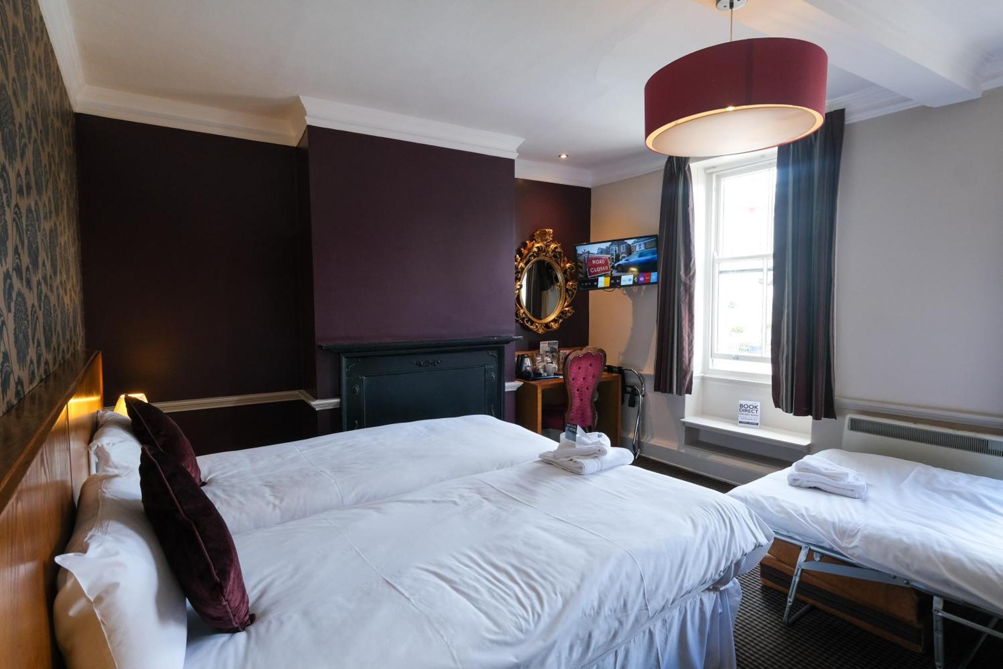 The Unicorn Hotel Wetherspoon Ρίπον Εξωτερικό φωτογραφία
