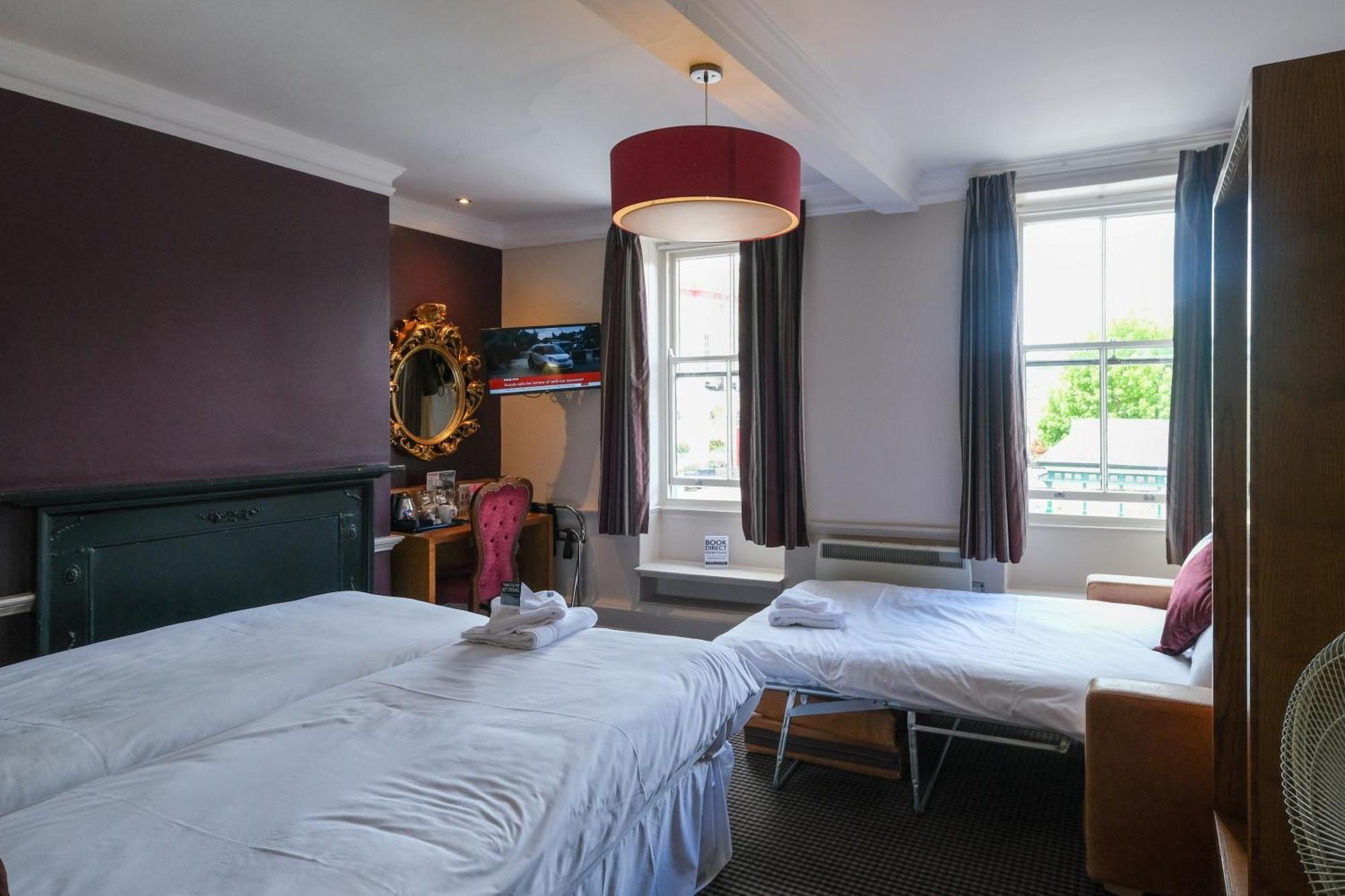 The Unicorn Hotel Wetherspoon Ρίπον Εξωτερικό φωτογραφία